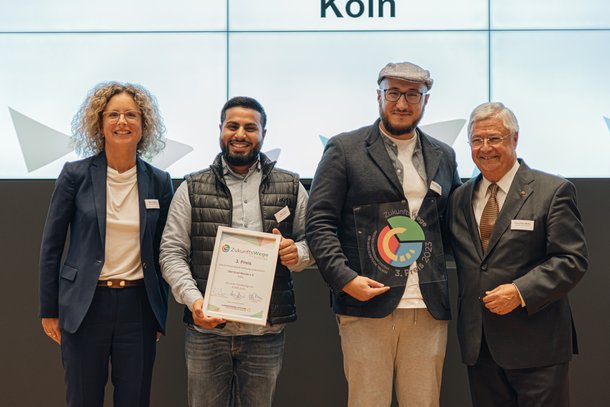 v. L.: Heike Heuberger, Vorstand Commerzbank-Stiftung, 180 Grad Wende e.V., Köln, Klaus-Peter Müller, Stiftungsratsvorsitzender d. Commerzbank-Stiftung @Commerzbank-Stiftung