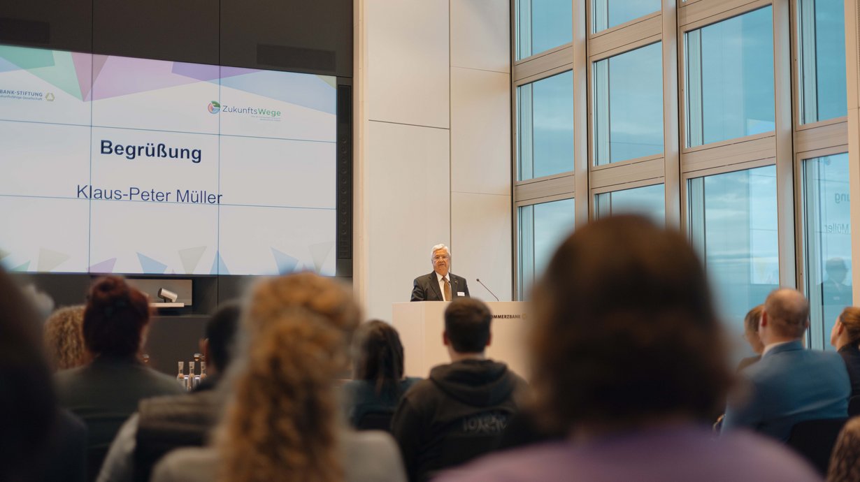 Stiftungsratsvorsitzender der Commerzbank-Stiftung Klaus-Peter Müller @Commerzbank-Stiftung