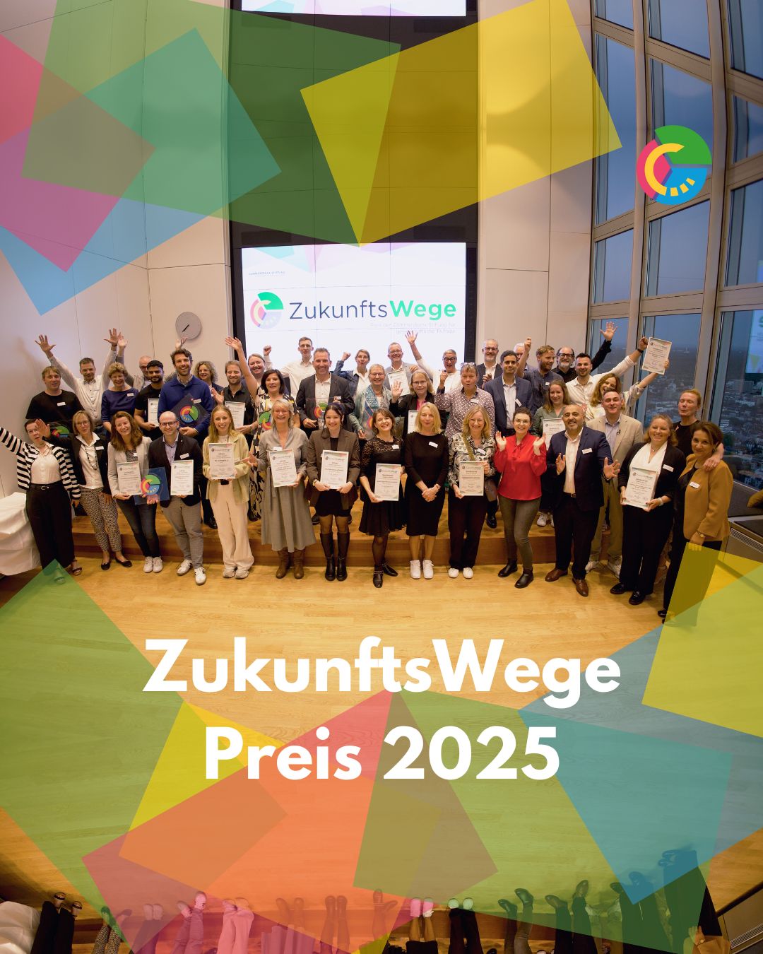 Insgesamt 90.000 Euro für berufliche Teilhabe! 🙌 Das war die Preisverleihung #ZukunftsWege 2025! 🎉<br />
Unsere diesjährigen Preisträger-Einrichtungen sind🏆:<br />
<br />
➡️ in der Kategorie „Soziales“<br />
1. deine autowerkstatt gGmbH, Oldenburg<br />
2. Be an Angel e.V., Berlin<br />
3. Stadtseniorenrat e.V., Herrenberg<br />
<br />
➡️ in der Kategorie „Gesundheit“<br />
1. Access – Inklusion im Arbeitsleben gGmbH, Erlangen<br />
2. InkA Wetterau gGmbH, Bad Nauheim<br />
3. TABALiNGO Sport & Kultur integrativ e.V., Stolberg<br />
<br />
Morgen erfahrt ihr nochmal mehr über die einzelnen Preisträger! Und natürlich auf unserer Website unter: www.commerzbank-stiftung.de<br />
<br />
Dort stellen wir auch die 10 Einrichtungen von unserer Shortlist vor, die jeweils mit Sonderpreisen in Höhe von 2.000 Euro ausgezeichnet wurden. 👏👏<br />
<br />
Mit dem ZukunftsWege-Preis setzt die Commerzbank-Stiftung ein starkes Zeichen für gesellschaftliche Teilhabe und Chancengleichheit. 🤝 Ausgezeichnet wurden Einrichtungen, die mit ihren Programmen jungen Menschen mit schwierigen Startbedingungen den Weg in Ausbildung und Beruf erleichtern und damit einen wichtigen Beitrag für sozialen Zusammenhalt leisten.<br />
<br />
Wir danken allen Beteiligten herzlich für ihren Einsatz und die zahlreiche Teilnahme. 💛 Dieser Tag hat uns erneut gezeigt, wie viel wir gemeinsam für gesellschaftliche Teilhabe bewirken können – ein inspirierendes Erlebnis voller Zuversicht und neuer Perspektiven. 🫶 <br />
<br />
#ZukunftsWege25 #CommerzbankStiftung #Commerzbank #Soziale #TeilhabeschafftZukunft