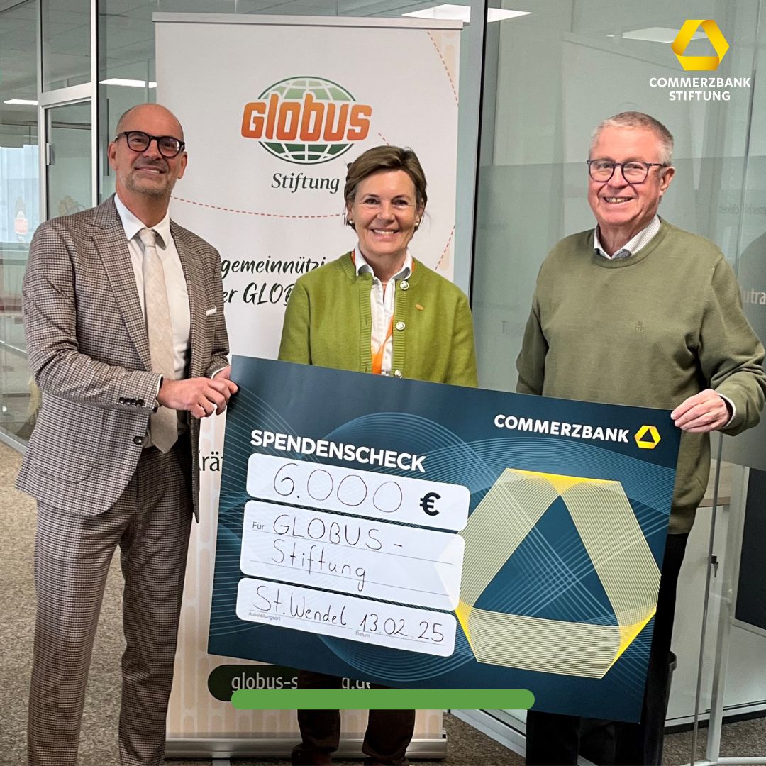Wir fördern dieses großartige Projekt der Globus Stiftung zur Unterstützung von beruflichen Qualifizierungsmaßnahmen für Jugendliche in schwierigen Situationen. Dabei werden sie motiviert, ihre Talente zu entdecken und sich auf das Berufsleben vorzubereiten. Ein Schritt in Richtung chancengerechte Zukunft!💛<br />
<br />
▶️ Mehr zur Globus Stiftung unter: www.globus-stiftung.de<br />
<br />
#CommerzbankStiftung #Teilhabe #Transformation #FördernschafftZukunft #Commerzbank #Sozial #Kultur #Wissenschaft #WasmachenStiftungen