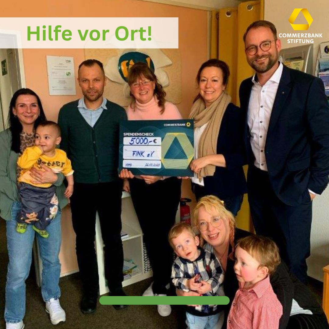 Wir unterstützen in diesem Jahr auch den Leipziger Verein FINK (Familie - Information - Netzwerk - Kontakte) mit einer Spende in Höhe von 5.000 Euro. 💛<br />
Der Verein hilft Familien vor Ort insbesondere bei Fragen der Erziehung, gerade auch für Menschen, die weniger privilegiert sind. Bei den regelmäßigen Austausch-Format werden Eltern bei der Stabilisierung ihrer  Erziehungsfähigkeit und bei der Lösung von Erziehungsaufgaben niedrigschwellig unterstützt und bestärkt. Das finden wir wichtig! <br />
<br />
➡️ Mehr zum Verein unter: www.fink-leipzig.de
